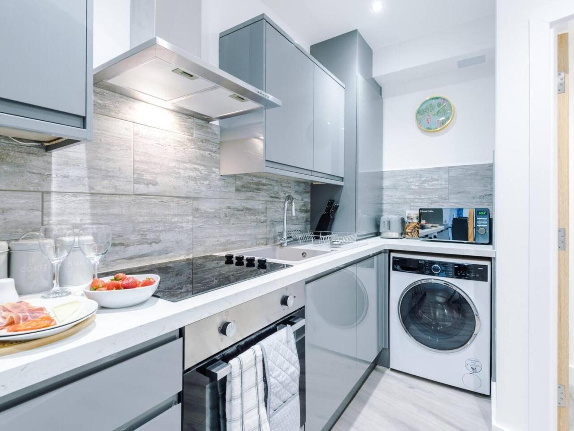 The Ecclesian Deluxe Apartments Near Trafford Centre Eccles Train Station Manchester Kültér fotó