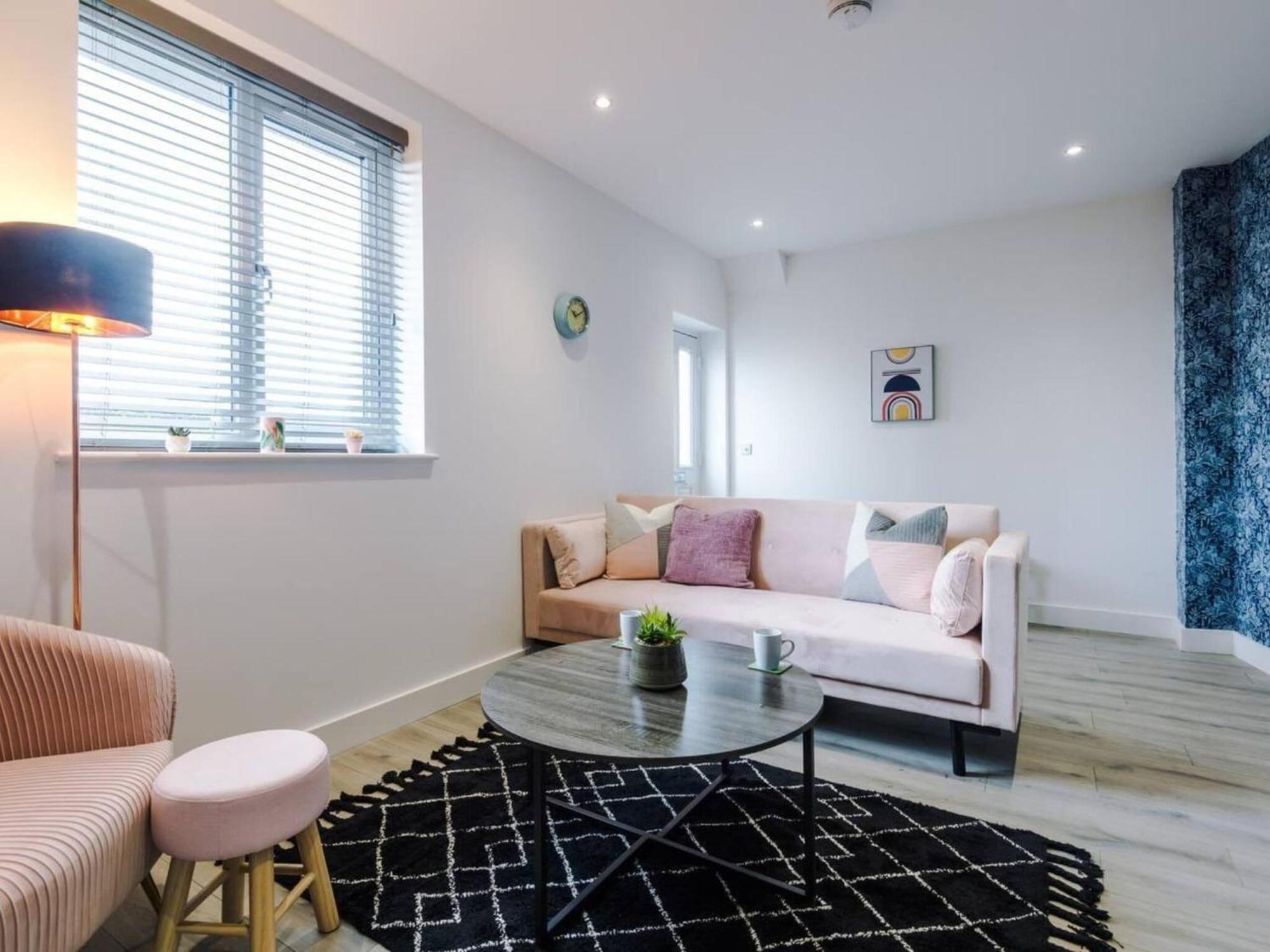 The Ecclesian Deluxe Apartments Near Trafford Centre Eccles Train Station Manchester Kültér fotó