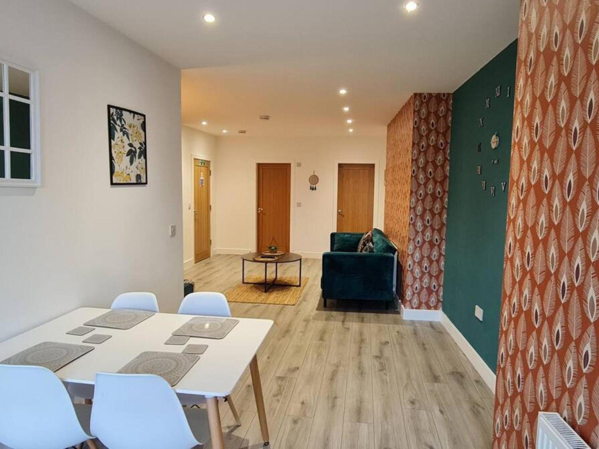 The Ecclesian Deluxe Apartments Near Trafford Centre Eccles Train Station Manchester Kültér fotó